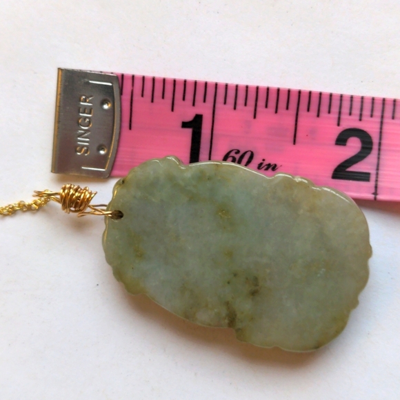 Genuine Jade carved pendant necklace.  Burmese celadon.  18k over 925 chain. - Picture 5 of 7